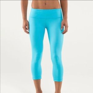 Lululemon Spry Blue Denim Crop Leggings